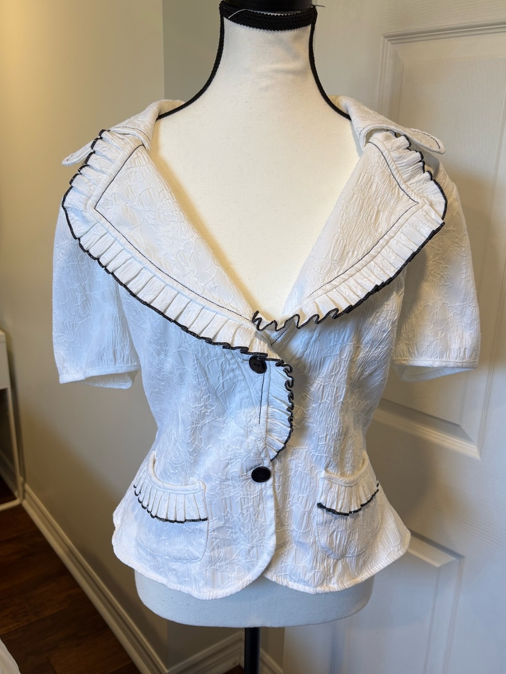 Artex Collection Vintage White Ruffle Blazer Jacket Size XL